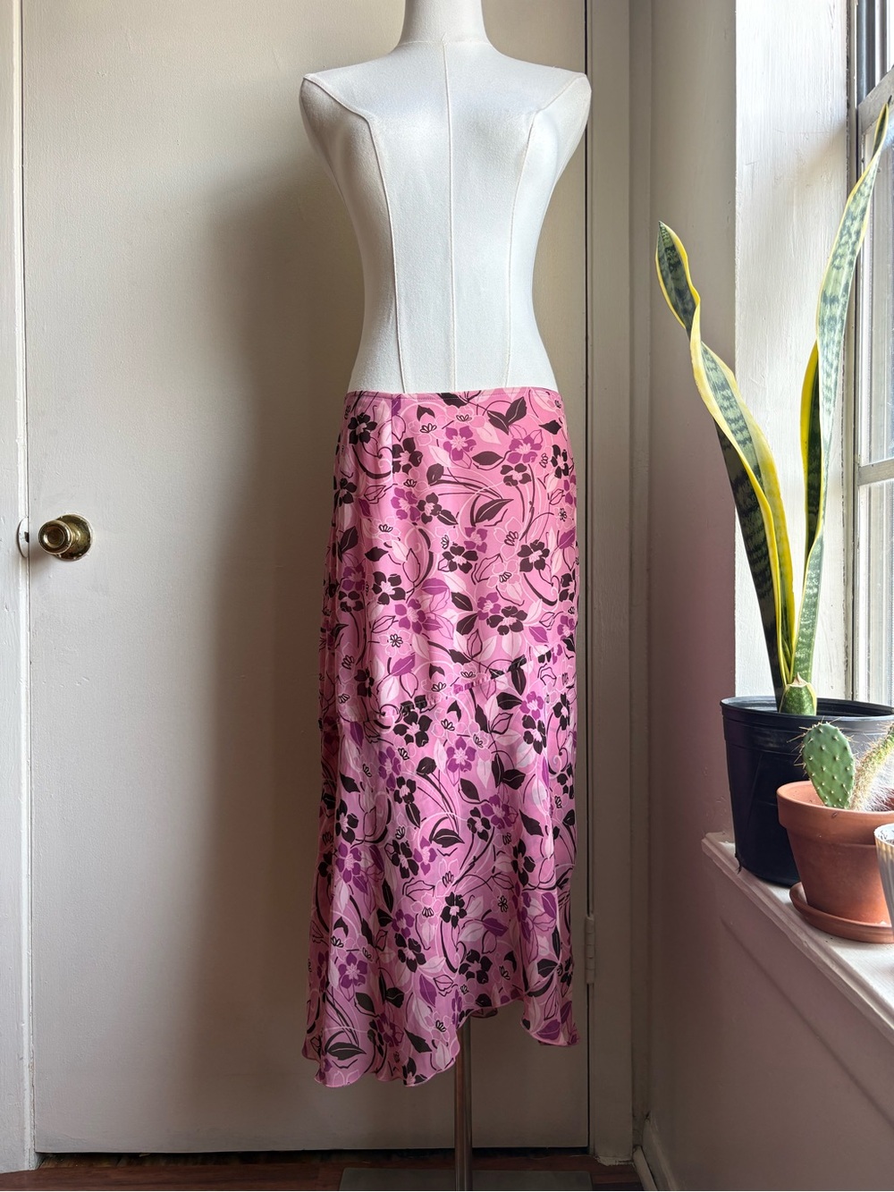 Jaclyn smith pink floral midi skirt